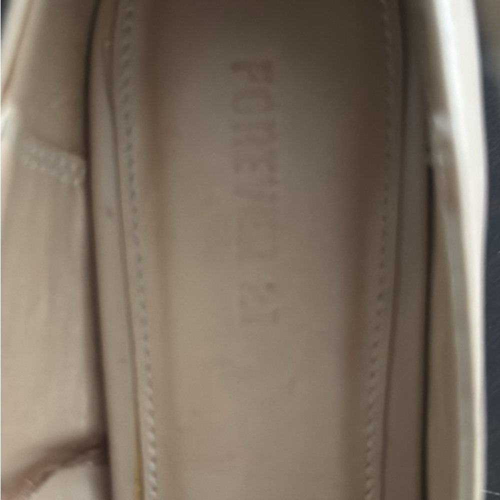 Forever 21 Beige and Black Flats - Picture 3 of 4
